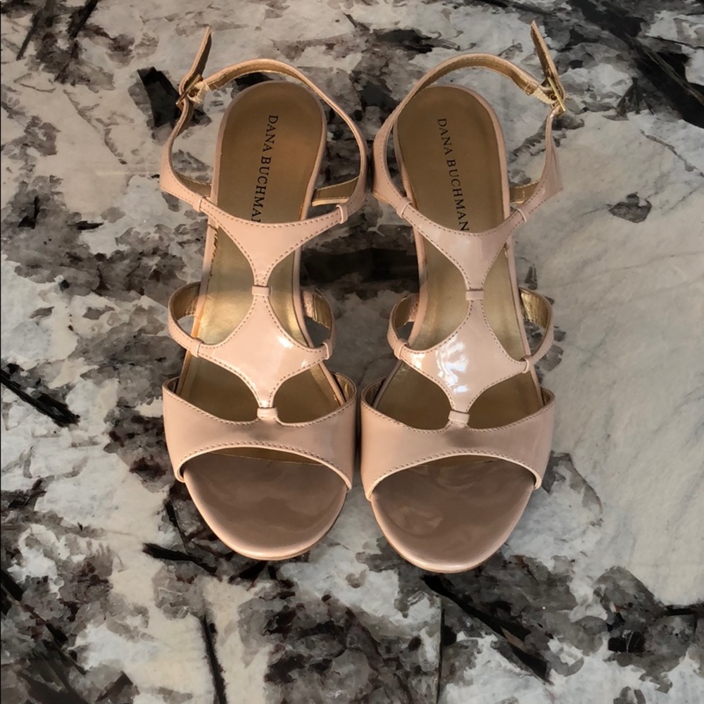Cute nude patent leather cutout wedges